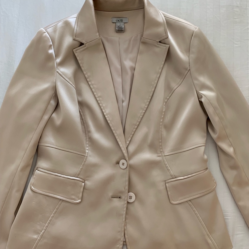 ❌SOLD❌ Cache Beige Satin Suit